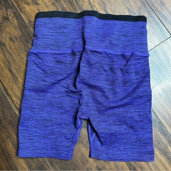 NUX Active Blue The Good Biker Shorts - Picture 2 of 3